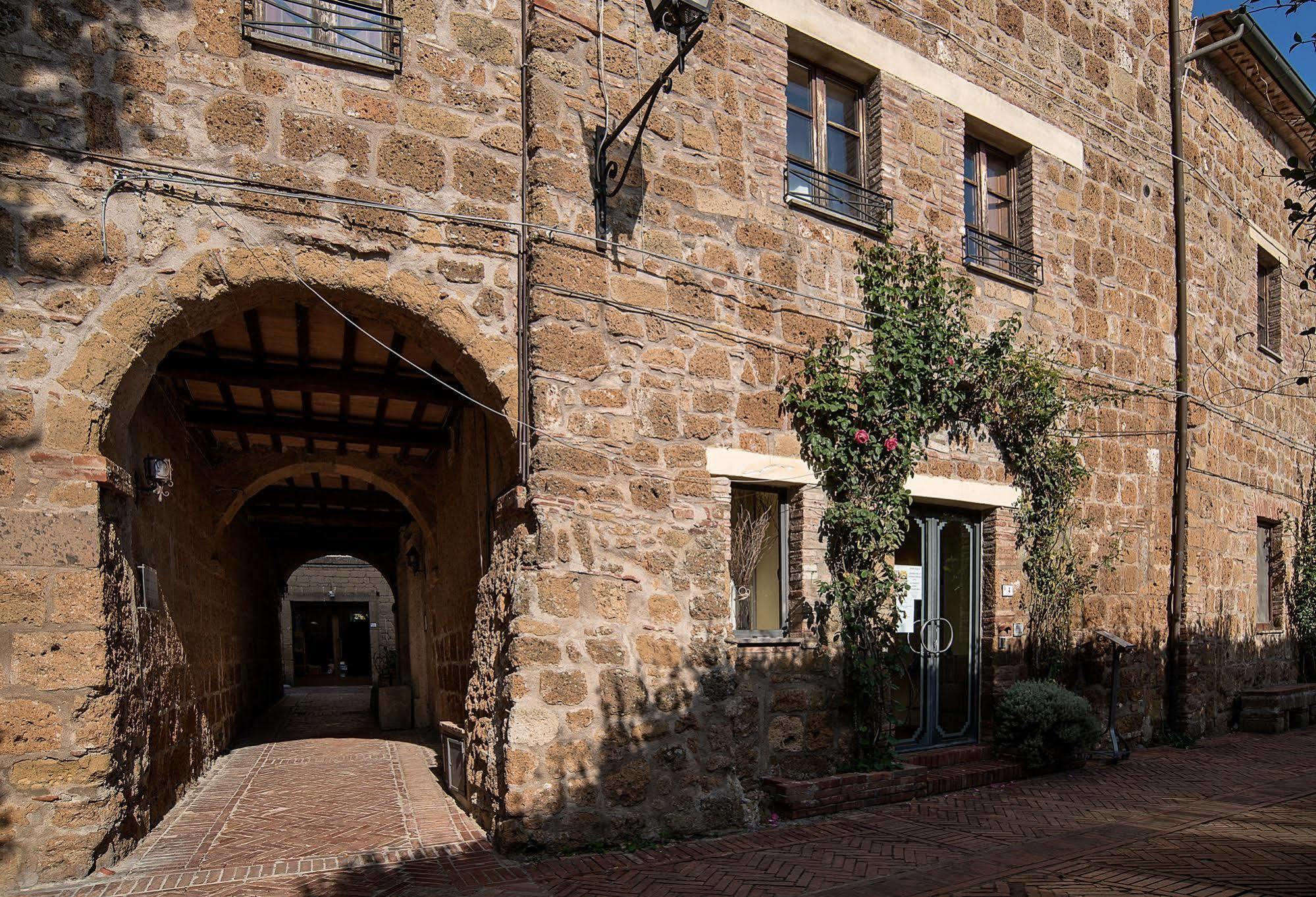 Hotel Scilla Sovana Luaran gambar